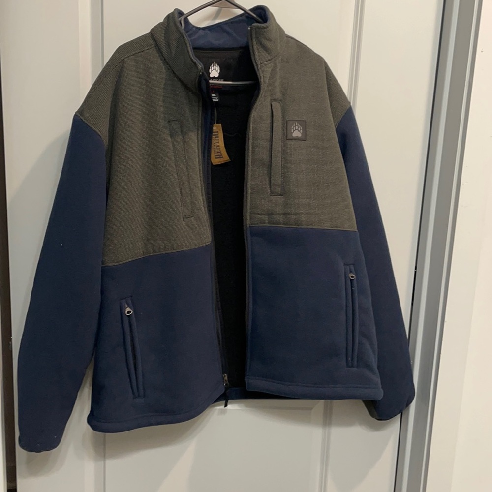 Duluth Trading Co AKHG Bear Hide Jacket